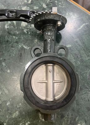 CF8 Plaque de fonte de fer 10K Manche manuelle fonctionnée DK Wafer Butterfly Valve