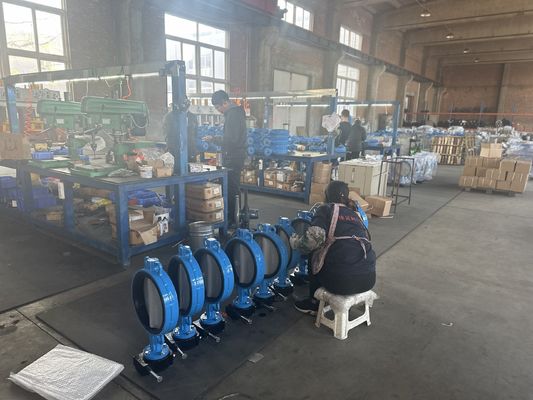 Service personnalisé soupape papillon pneumatique en acier inoxydable DN25 pour un fonctionnement harmonieux